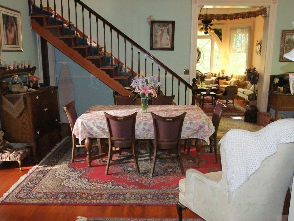 Robin'S Nest Bed & Breakfast San Andreas Exterior photo