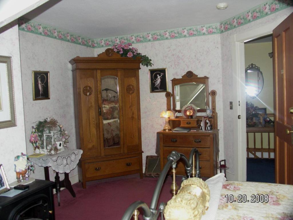 Robin'S Nest Bed & Breakfast San Andreas Room photo