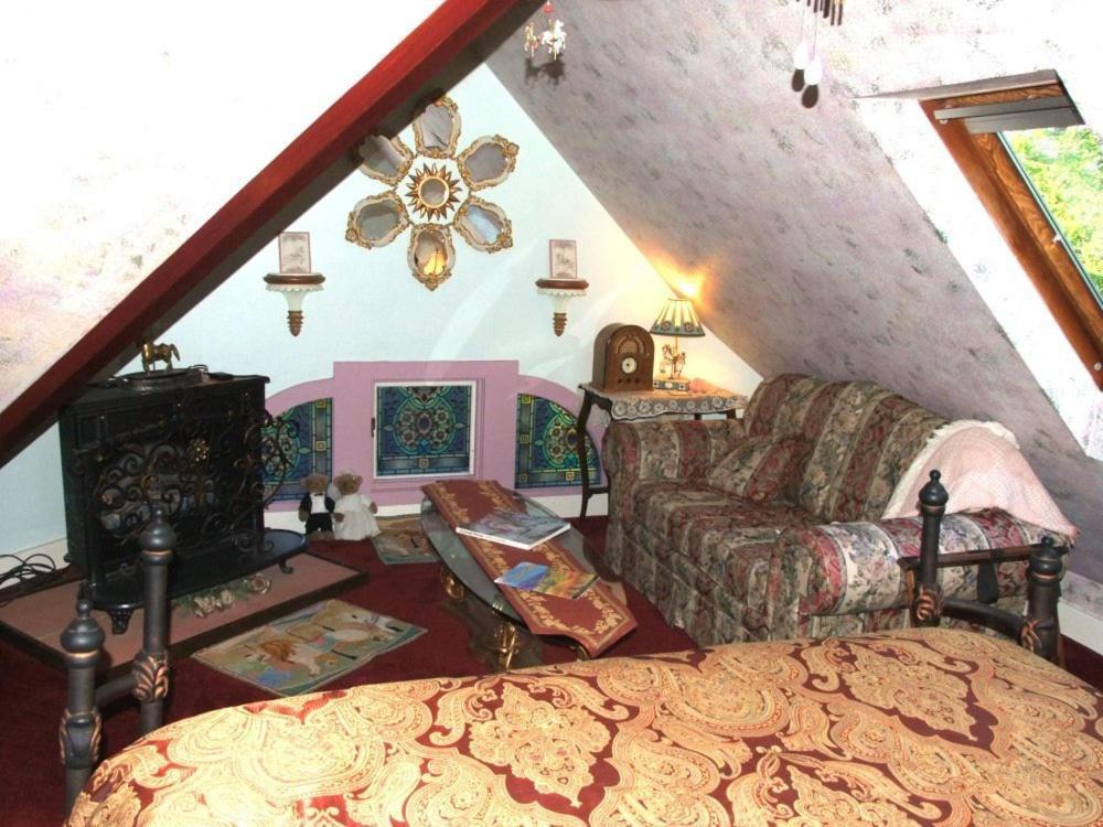 Robin'S Nest Bed & Breakfast San Andreas Room photo