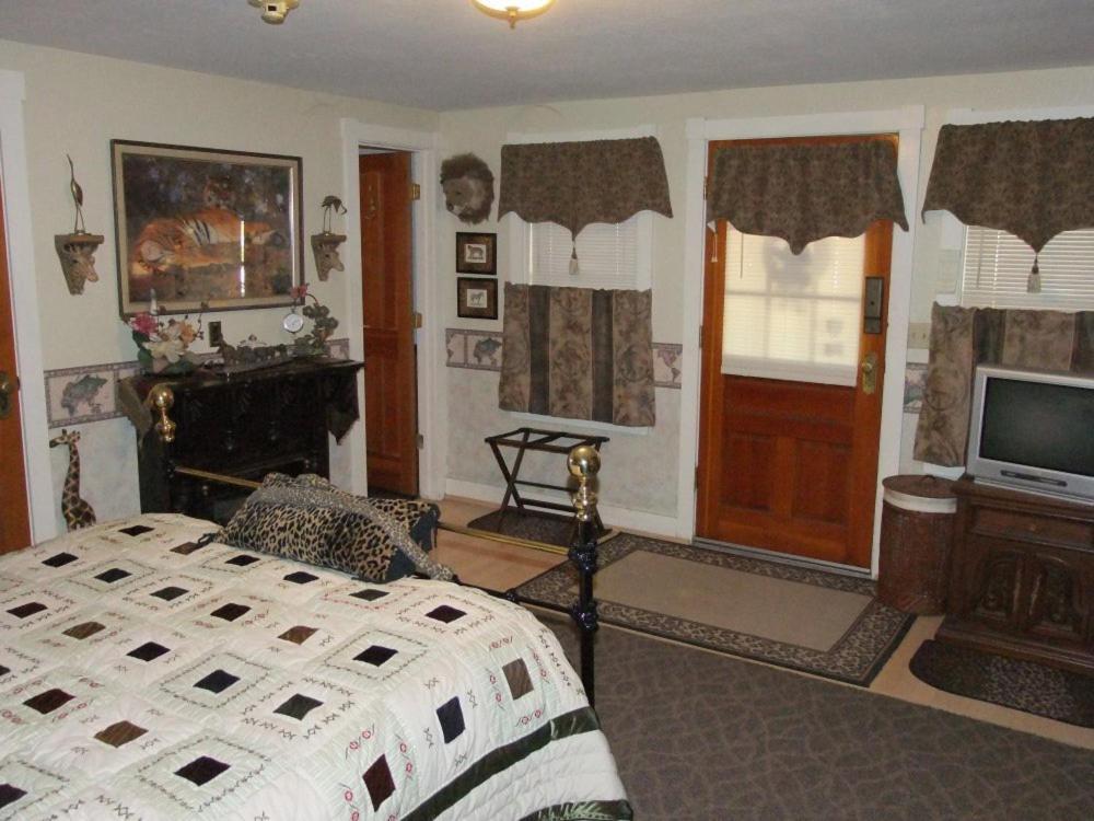 Robin'S Nest Bed & Breakfast San Andreas Room photo