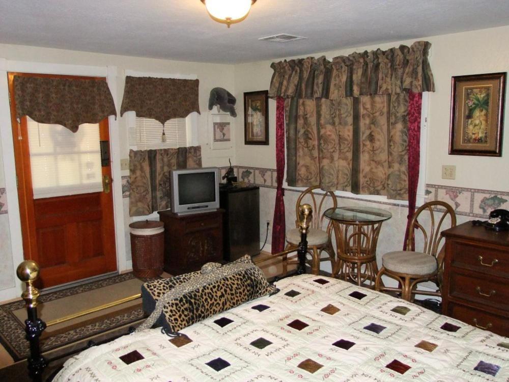 Robin'S Nest Bed & Breakfast San Andreas Room photo