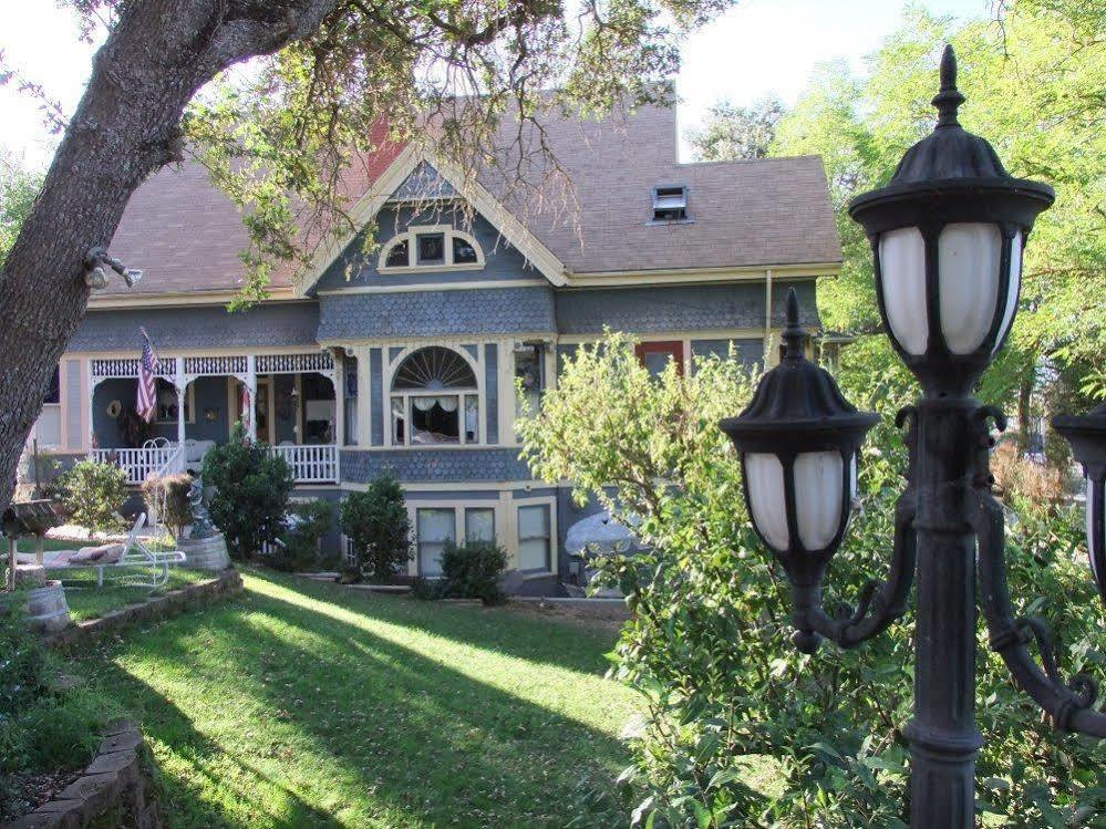Robin'S Nest Bed & Breakfast San Andreas Exterior photo